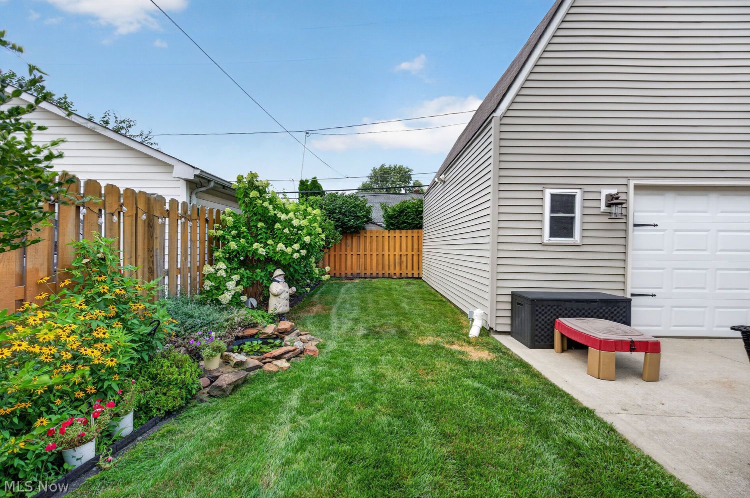 7502 Ira Avenue Cleveland OH 44144