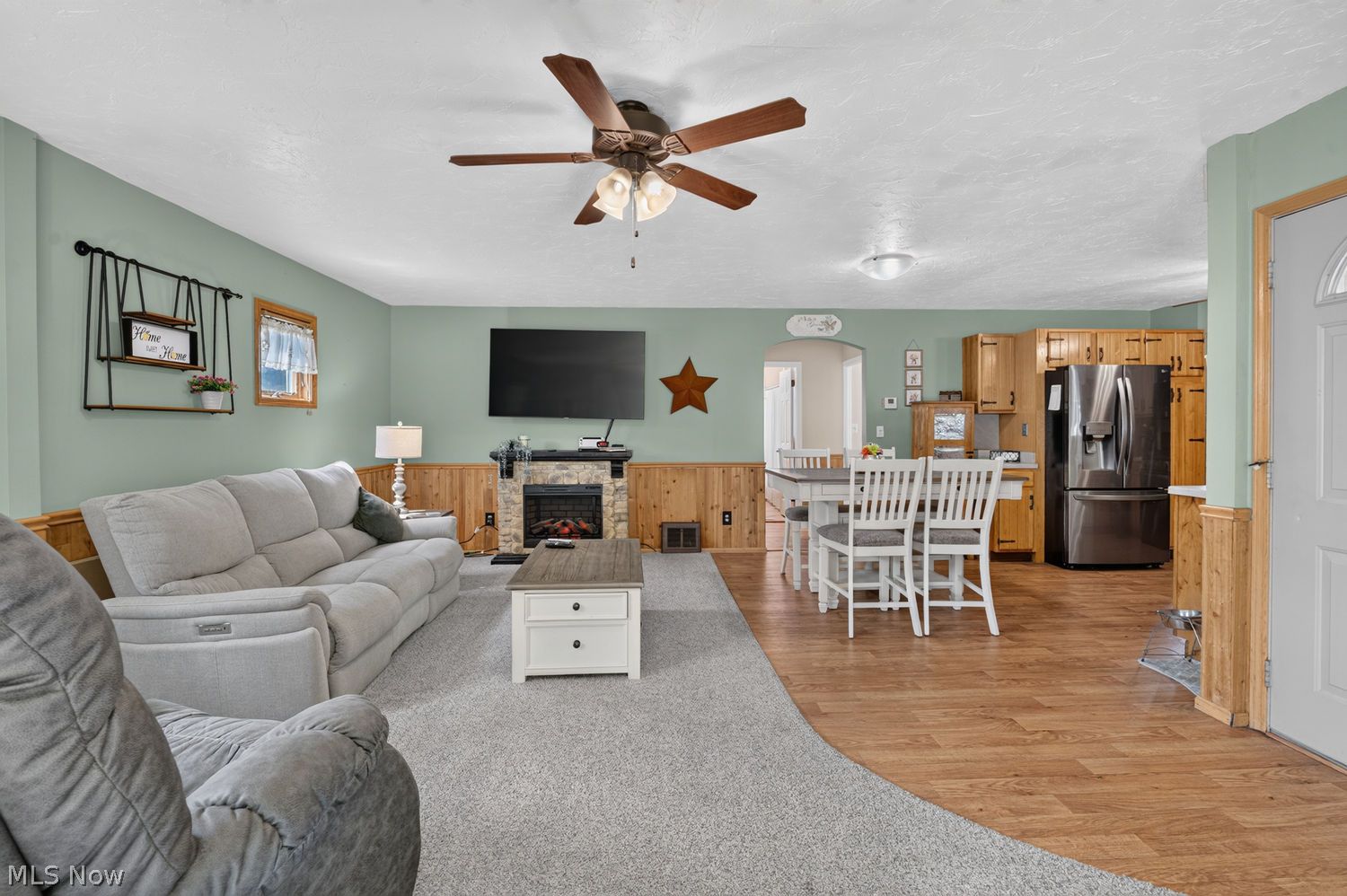 7502 Ira Avenue Cleveland OH 44144
