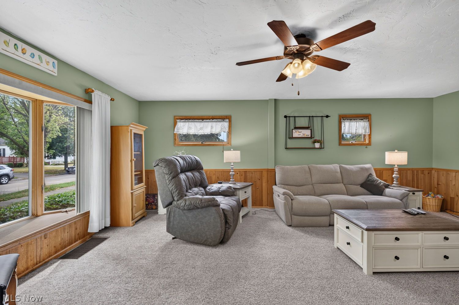 7502 Ira Avenue Cleveland OH 44144