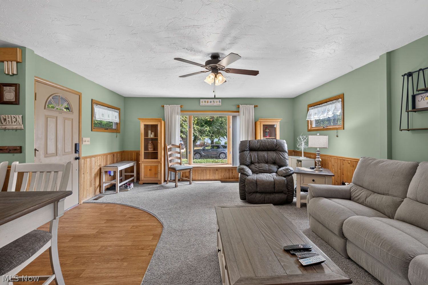 7502 Ira Avenue Cleveland OH 44144