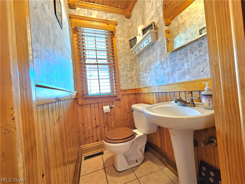 6454 S Canterbury Road Parma OH 44129