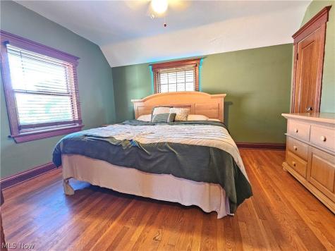 6454 S Canterbury Road Parma OH 44129