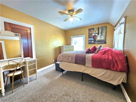 6454 S Canterbury Road Parma OH 44129