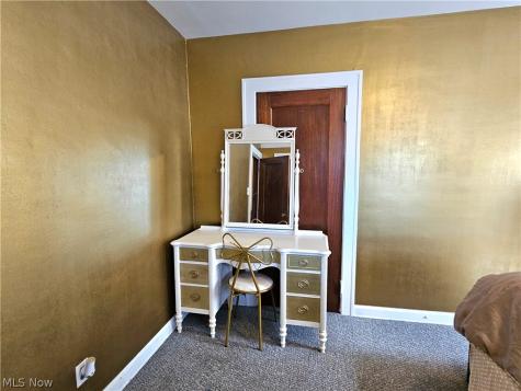 6454 S Canterbury Road Parma OH 44129