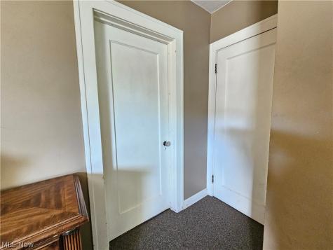 6454 S Canterbury Road Parma OH 44129