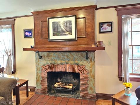 6454 S Canterbury Road Parma OH 44129