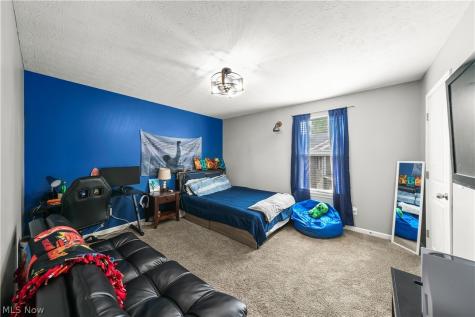 2160 Hunting Valley Lane Streetsboro OH 44241