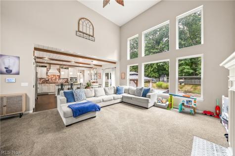 2160 Hunting Valley Lane Streetsboro OH 44241