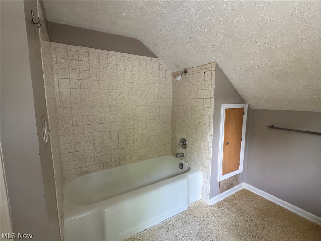 2113 11th Street SW Akron OH 44314