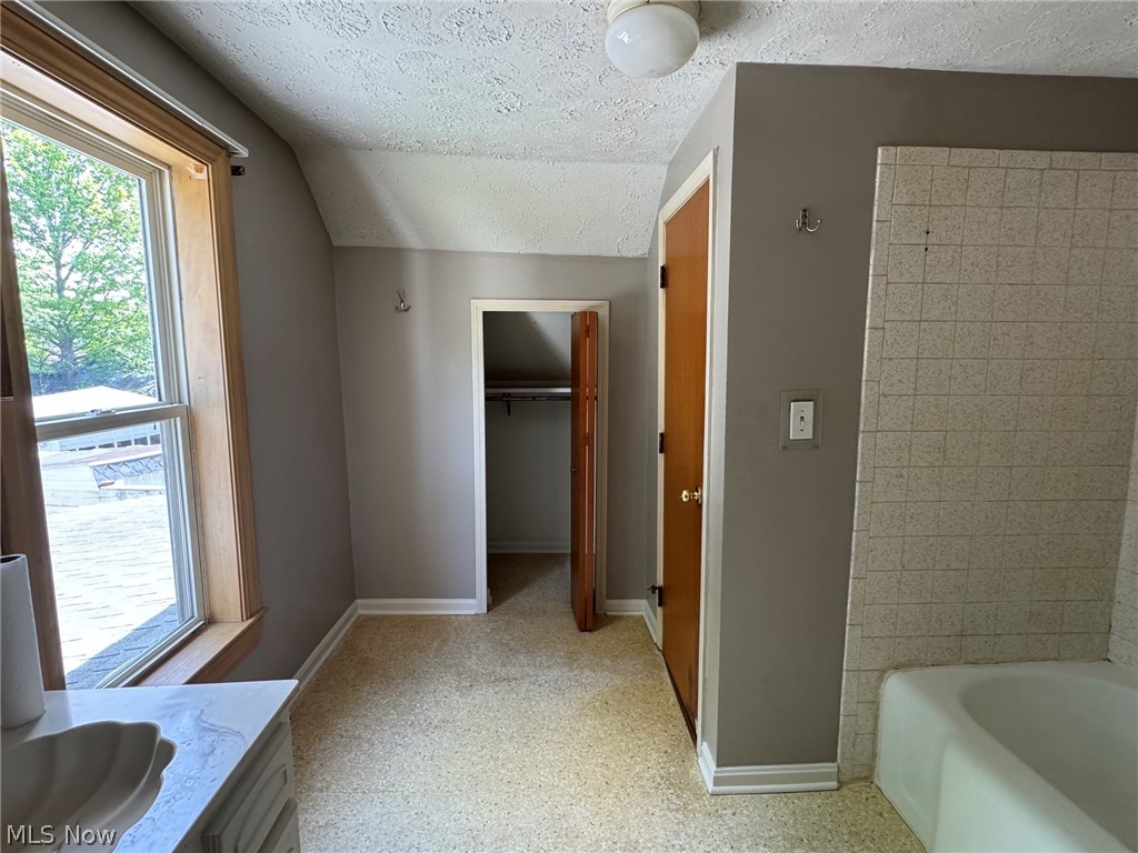 2113 11th Street SW Akron OH 44314