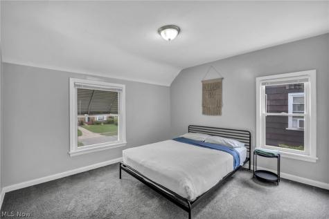 16911 Throckley Avenue Cleveland OH 44128