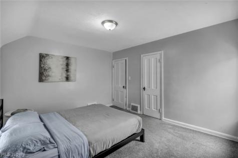 16911 Throckley Avenue Cleveland OH 44128