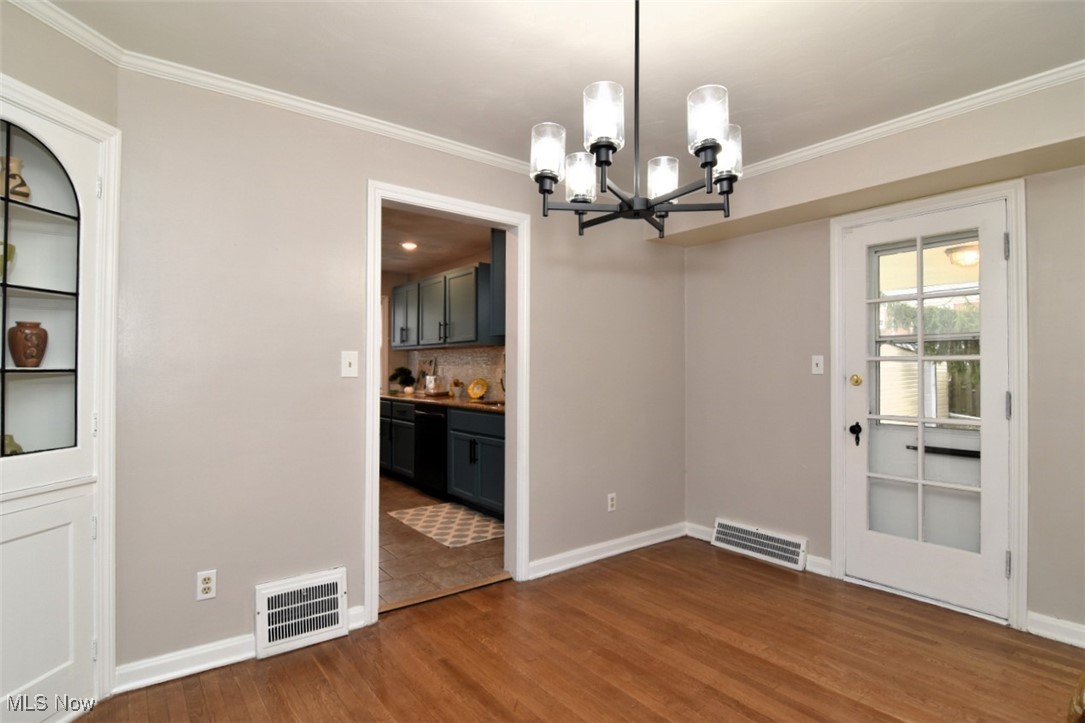 3886 Grosvenor Road South Euclid OH 44118