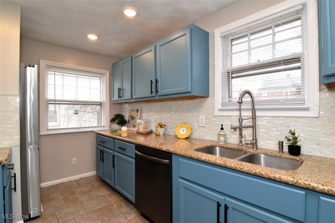 3886 Grosvenor Road South Euclid OH 44118