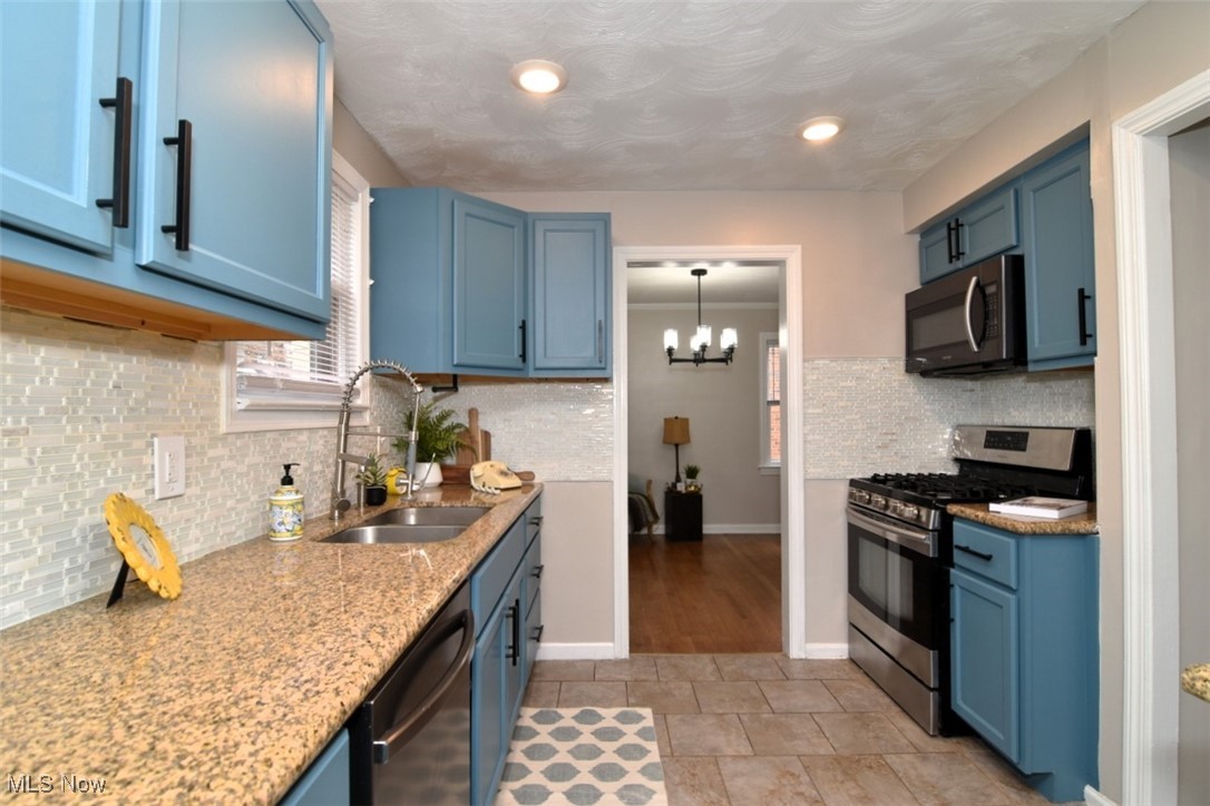 3886 Grosvenor Road South Euclid OH 44118