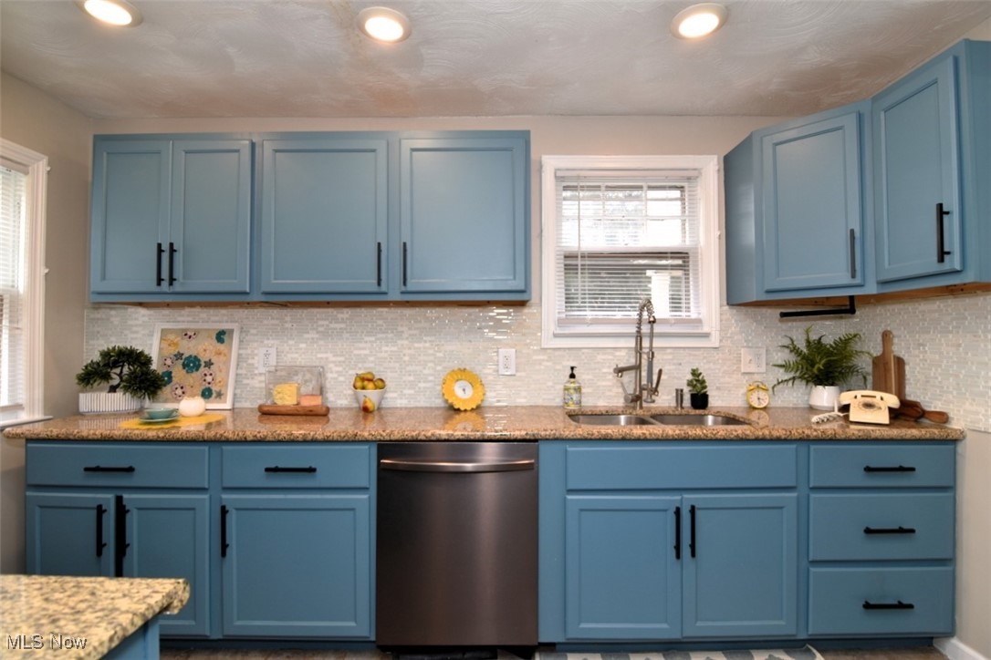 3886 Grosvenor Road South Euclid OH 44118