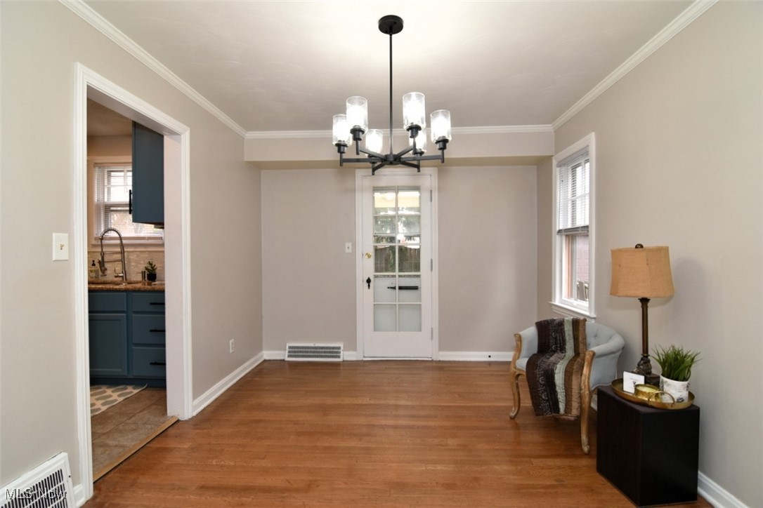 3886 Grosvenor Road South Euclid OH 44118