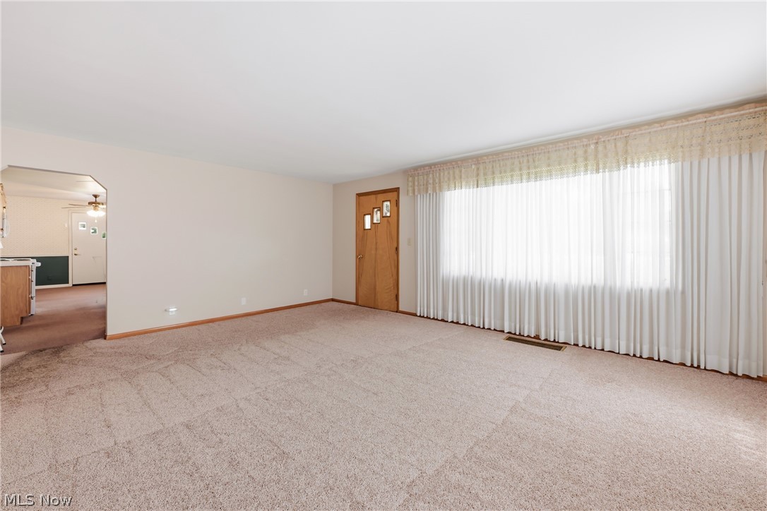 2325 North Road Warren OH 44483