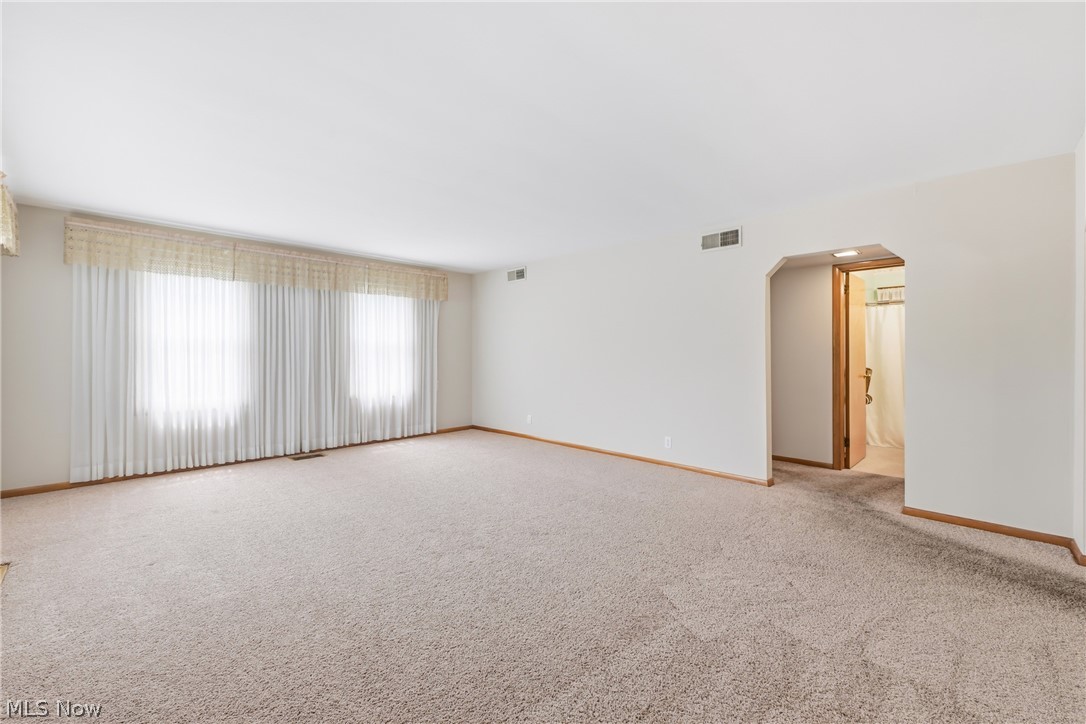2325 North Road Warren OH 44483
