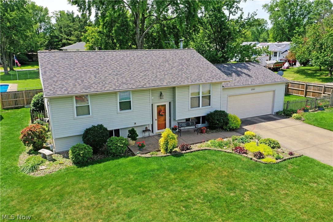 2483 Trentwood Drive SE Warren OH 44484