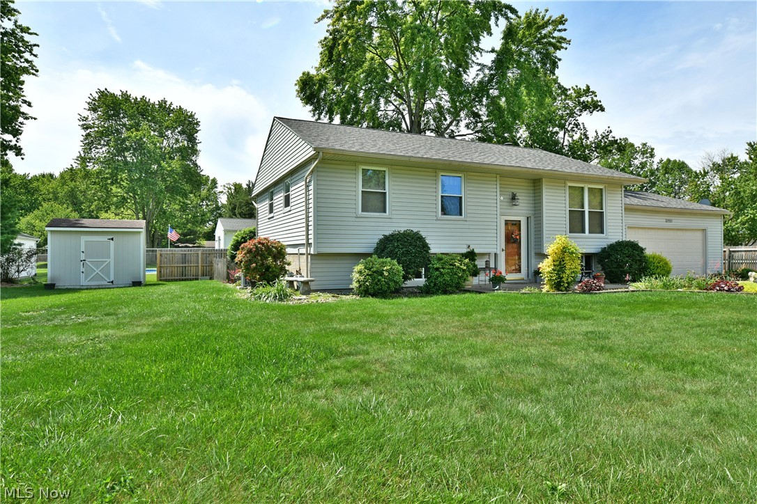 2483 Trentwood Drive SE Warren OH 44484