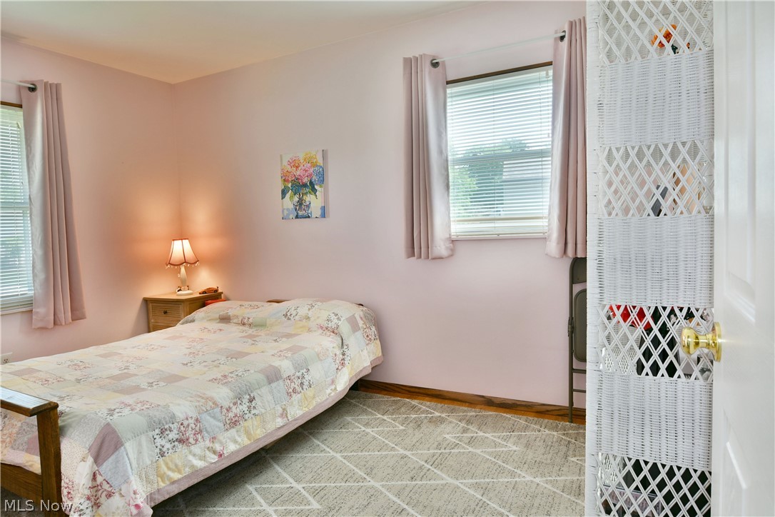 2483 Trentwood Drive SE Warren OH 44484