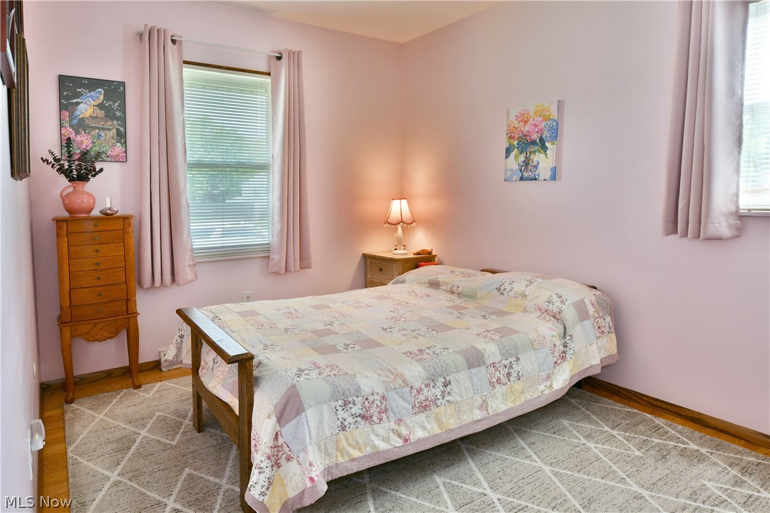 2483 Trentwood Drive SE Warren OH 44484