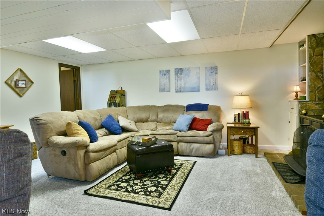 2483 Trentwood Drive SE Warren OH 44484
