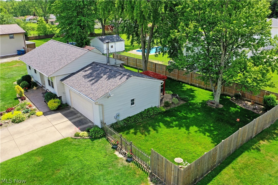 2483 Trentwood Drive SE Warren OH 44484