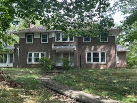 1229 East Boulevard Cleveland Heights OH 44108