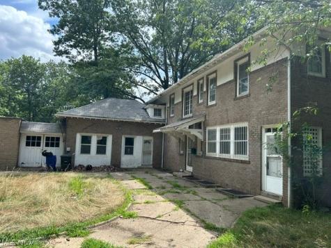 1229 East Boulevard Cleveland Heights OH 44108