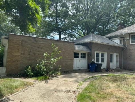 1229 East Boulevard Cleveland Heights OH 44108