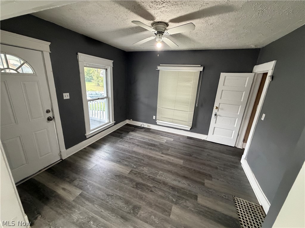 12203 Farringdon Avenue Cleveland OH 44105