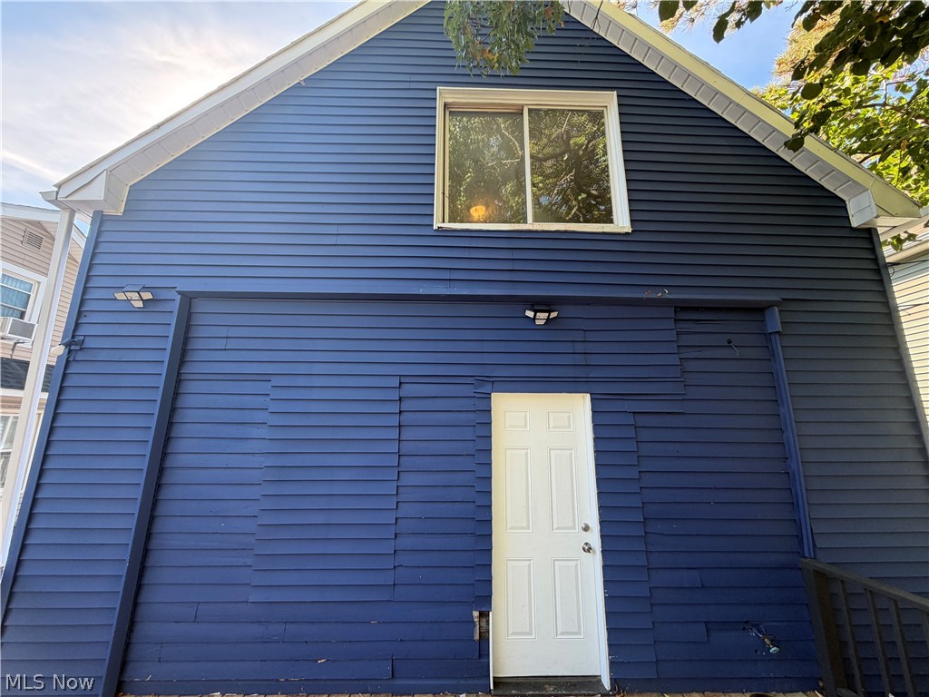 12203 Farringdon Avenue Cleveland OH 44105