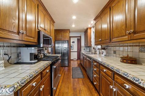 23718 Cliff Drive Bay Village OH 44140