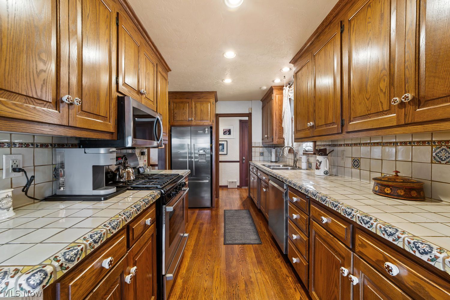 23718 Cliff Drive Bay Village OH 44140