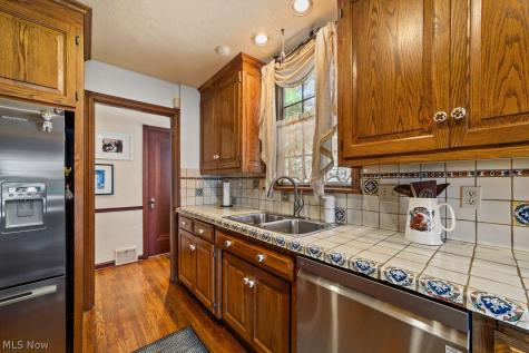 23718 Cliff Drive Bay Village OH 44140