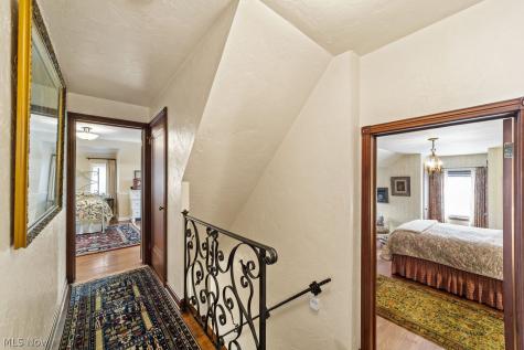 23718 Cliff Drive Bay Village OH 44140