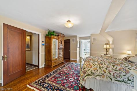 23718 Cliff Drive Bay Village OH 44140