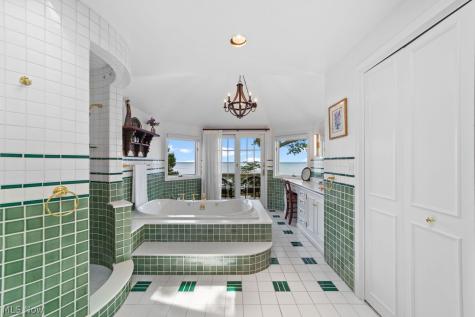 23718 Cliff Drive Bay Village OH 44140