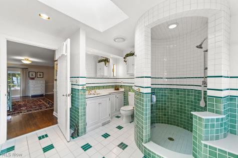 23718 Cliff Drive Bay Village OH 44140