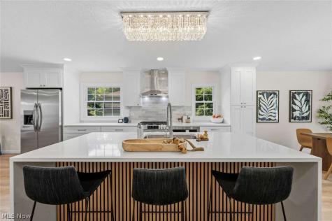 1091 Dorsh Road South Euclid OH 44121