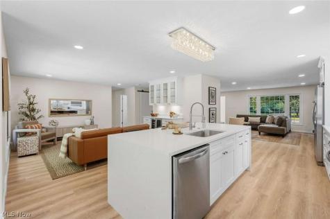 1091 Dorsh Road South Euclid OH 44121