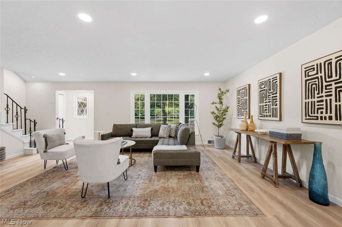 1091 Dorsh Road South Euclid OH 44121