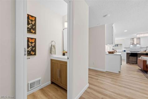 1091 Dorsh Road South Euclid OH 44121