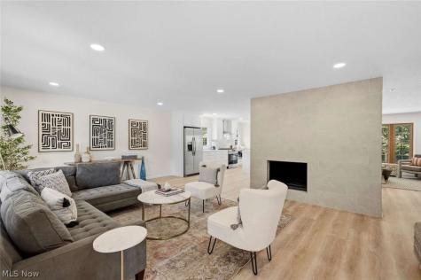 1091 Dorsh Road South Euclid OH 44121