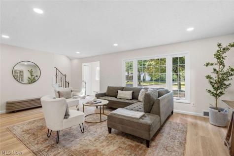 1091 Dorsh Road South Euclid OH 44121