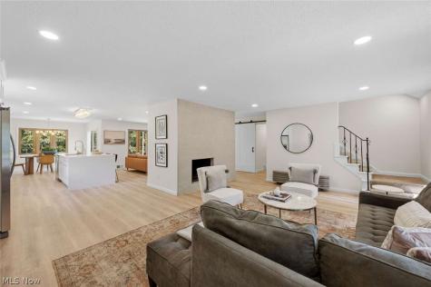 1091 Dorsh Road South Euclid OH 44121