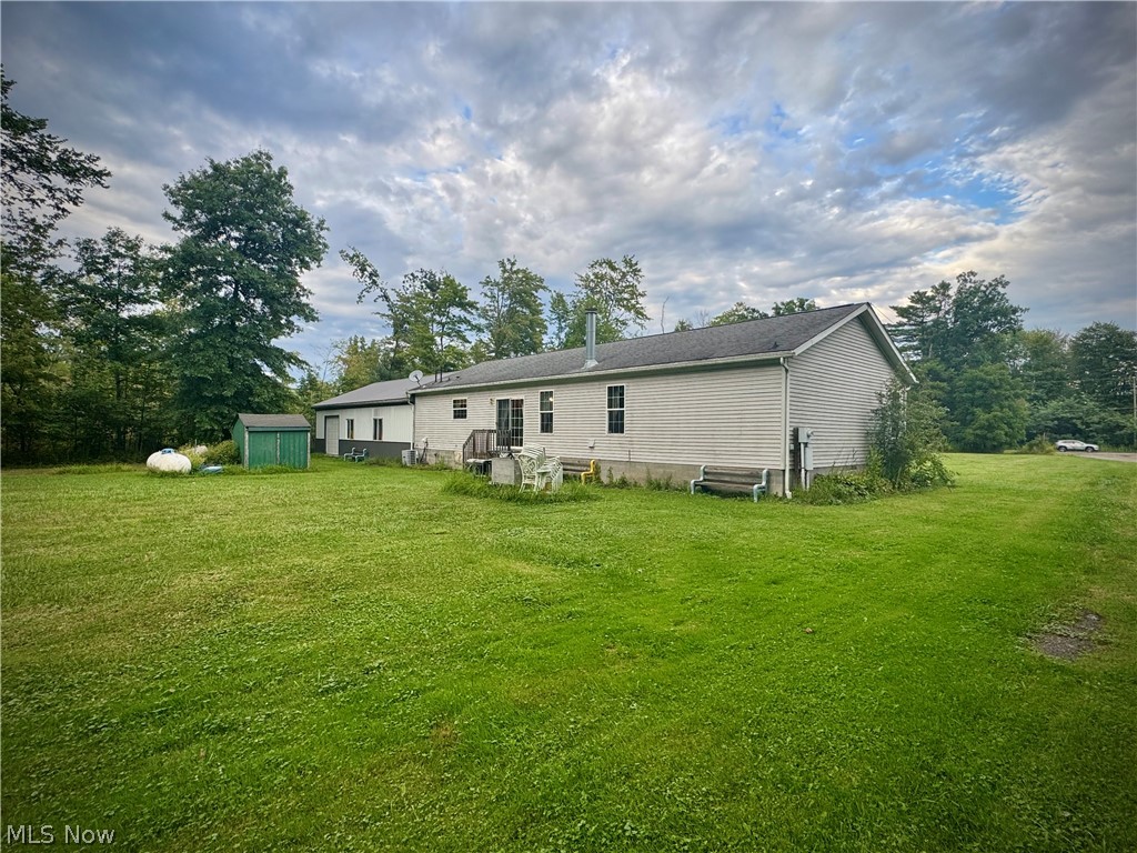 1886 N Pricetown Road Diamond OH 44412