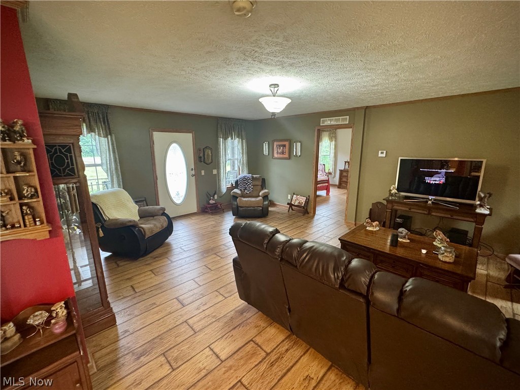 1886 N Pricetown Road Diamond OH 44412